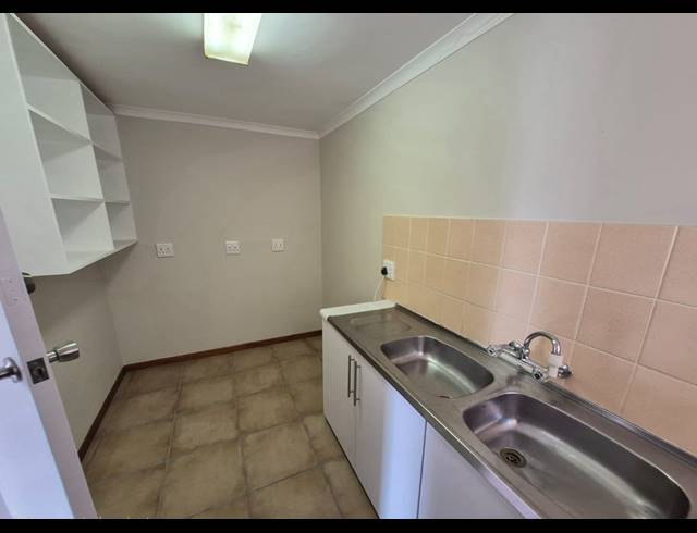 5 BEDROOM HOUSE FOR SALE IN BAYVIEW